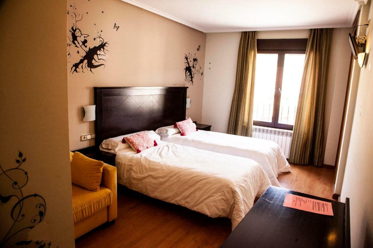Hotel Rural Camero Viejo Laguna de Cameros Eksteriør bilde